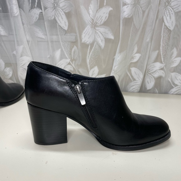 Clarks Narrative Womens Sz7,5 M Ankle Boot Black Leather Zip Block heel - Picture 8 of 12